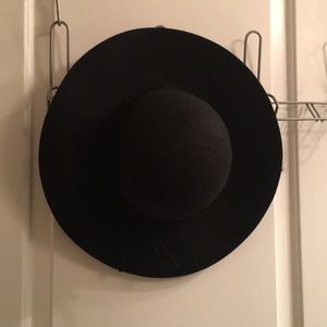 Black fall hat